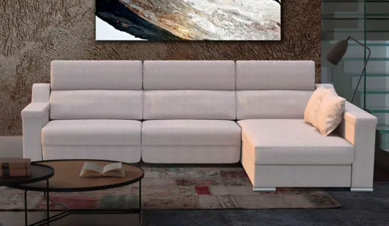 Sofa con tumbona y pata baja